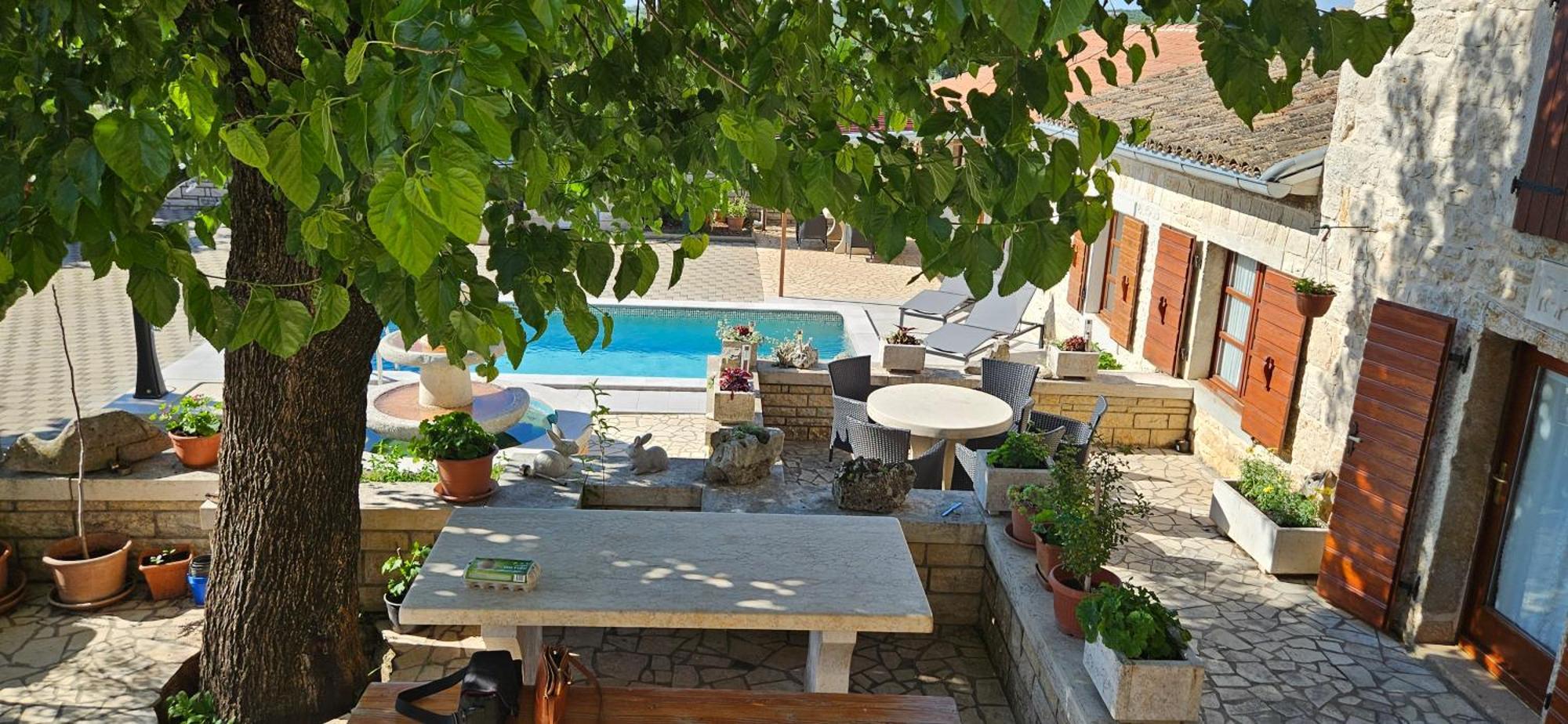 Apartments Vesna With Pool - New! Sveti Lovrec Pazenaticki Номер фото